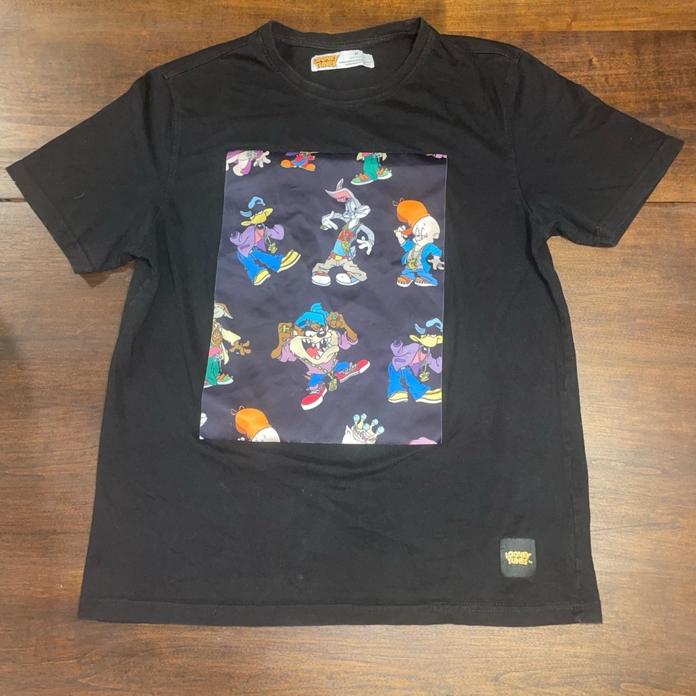 Warner Bros Looney Tunes Black Short Sleeve Tee with Graphic Design